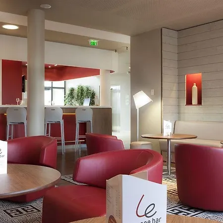 Otel Campanile Est - La Cite