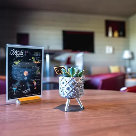 Campanile Est - La Cite Otel 3*