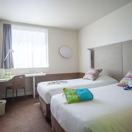 Campanile Est - La Cite 3*