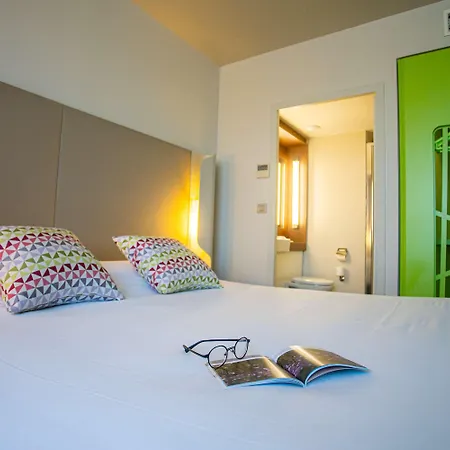Szálloda Campanile Est - La Cite 3*