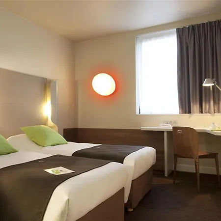 Campanile Est - La Cite 3*