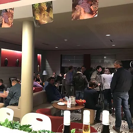 Hotel Campanile Est - La Cite 3*