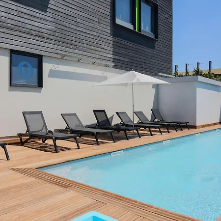 Campanile Est - La Cite 3* Carcassone