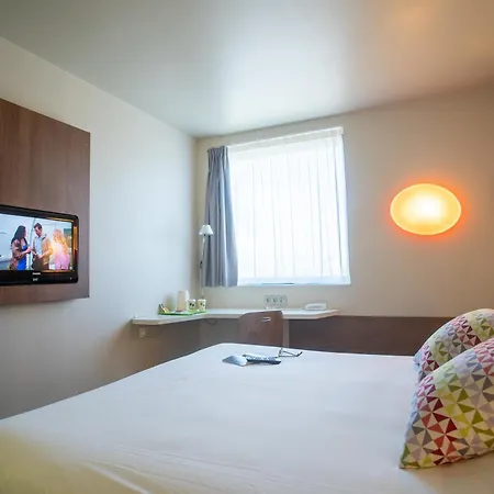 Campanile Est - La Cite 3* Carcassone