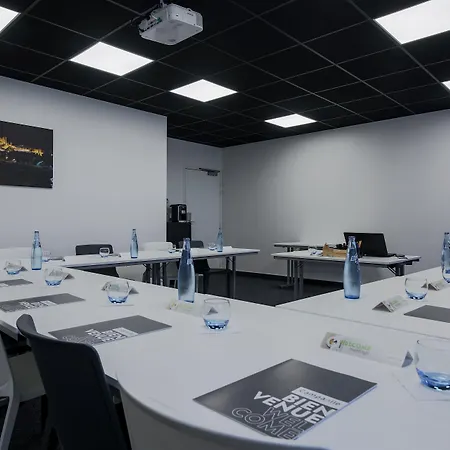 カンパニール エスト - ラ シテ