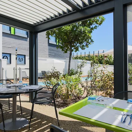 Campanile Est - La Cite קרקסון