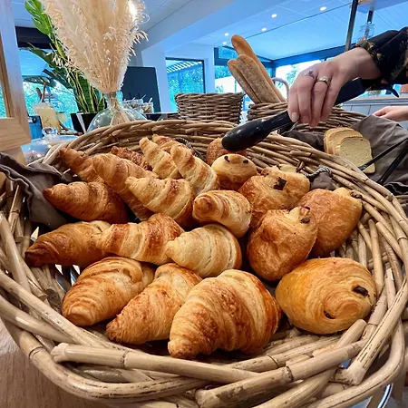 Hotel Campanile Est - La Cite