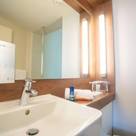 Campanile Est - La Cite 3* Carcassonne