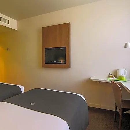 Campanile Est - La Cite 3*