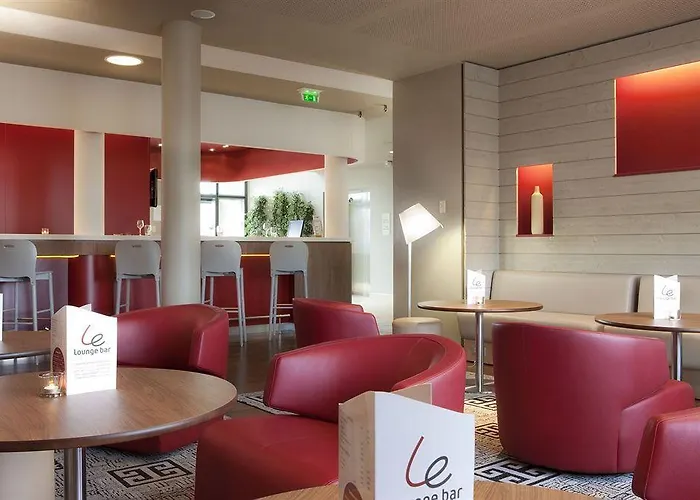 מלון Campanile Est - La Cite