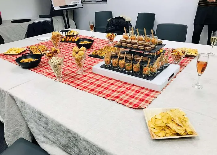 Campanile Est - La Cite קרקסון