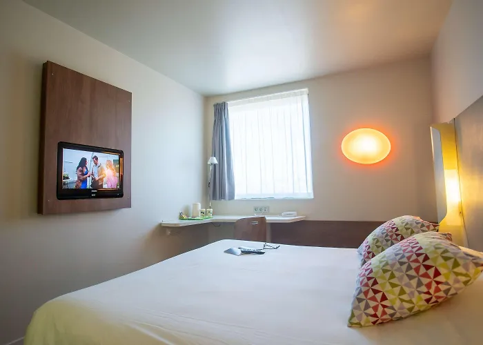 Campanile Est - La Cite