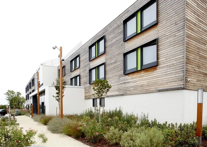 Campanile Est - La Cite 3* Καρκασόν