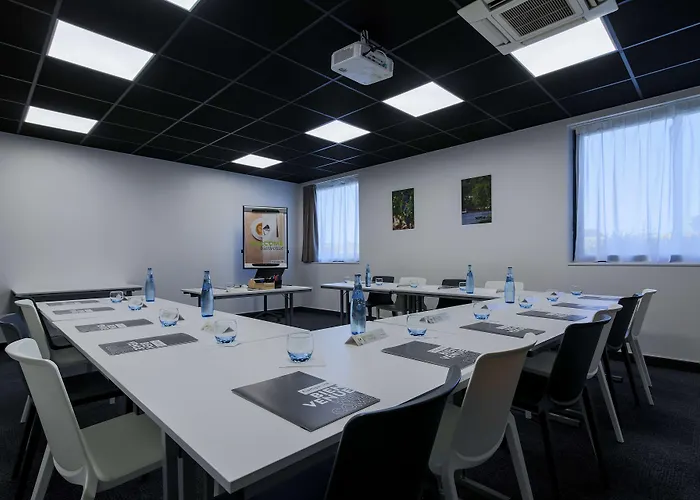 Campanile Est - La Cite