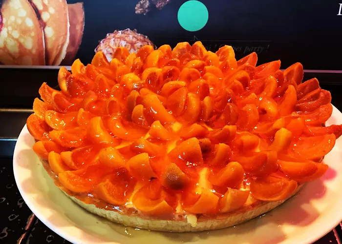 Отель Campanile Est - La Cite