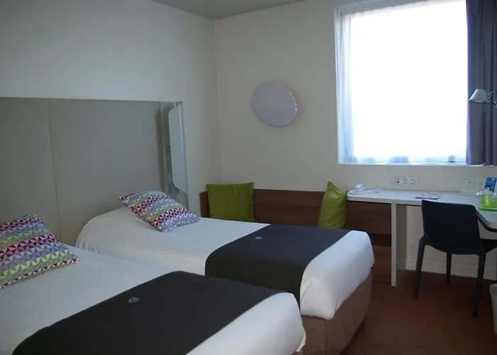 Campanile Est - La Cite 3*