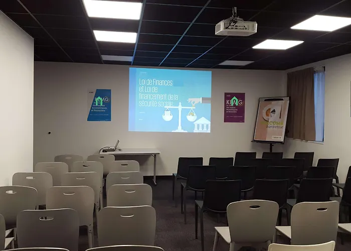 Campanile Est - La Cite Каркассон