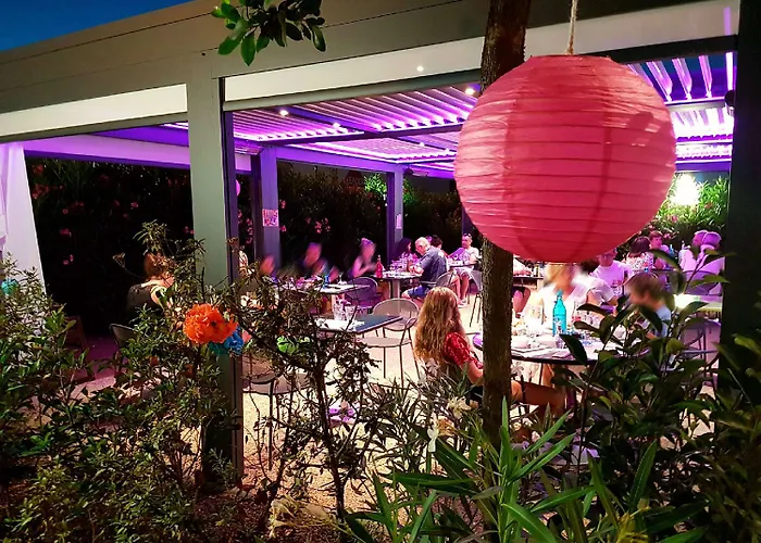 Campanile Est - La Cite Ξενοδοχείο Καρκασόν