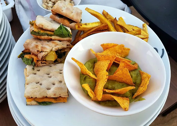 Campanile Est - La Cite מלון קרקסון