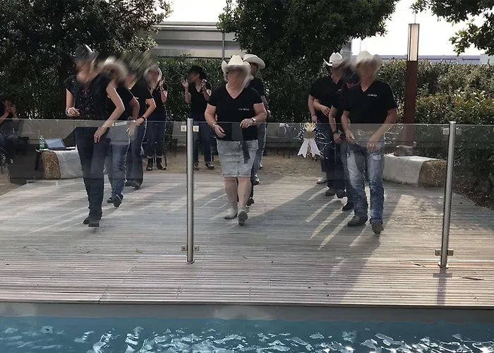 Campanile Est - La Cite 3*