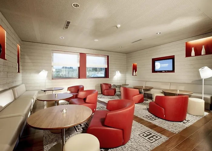 Campanile Est - La Cite מלון