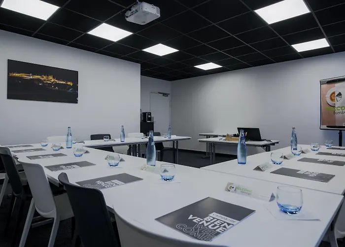 Campanile Est - La Cite