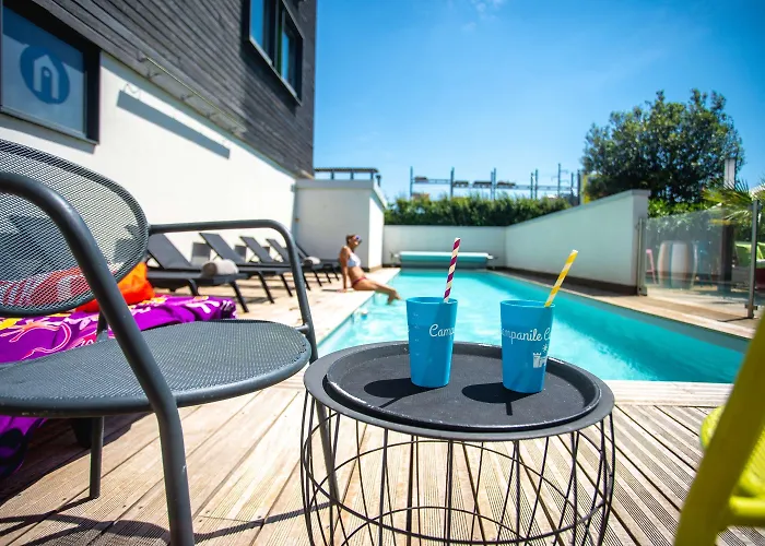 Campanile Est - La Cite 3* Каркассон