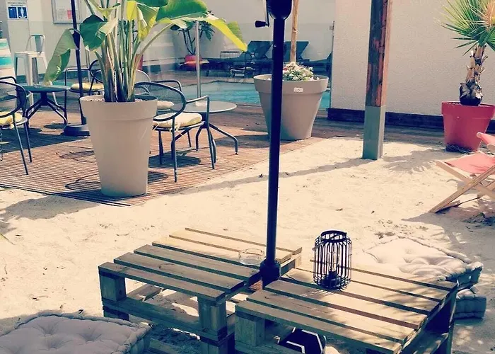 Ξενοδοχείο Campanile Est - La Cite Καρκασόν