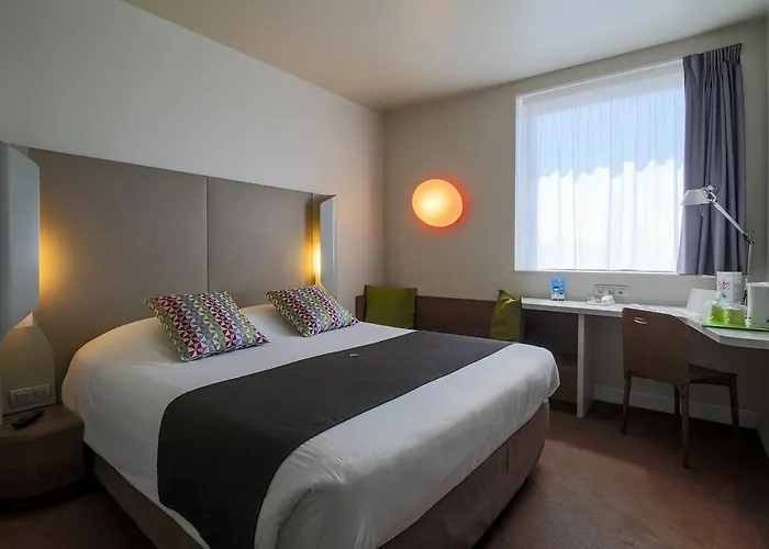 Campanile Est - La Cite Ξενοδοχείο 3*