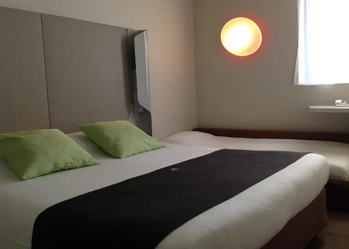 Campanile Est - La Cite מלון 3*