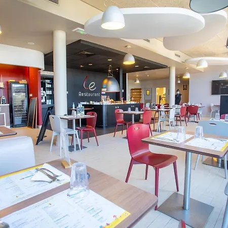 Campanile Est - La Cite Hotel Carcassonne